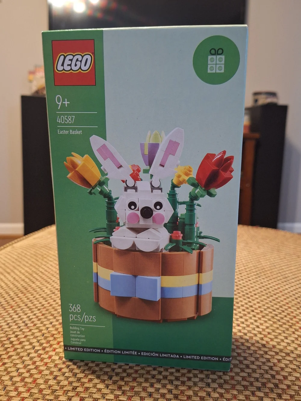 LEGO Easter Themed Builds - 40471  Chick, 30587 Basket, & 30643 Chickens